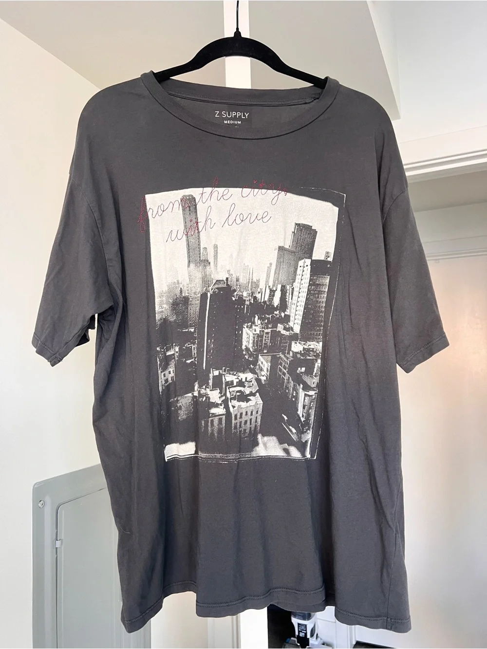 Z Supply Oversized Graphic T-Shirt Dark Gray/Black Size Medium